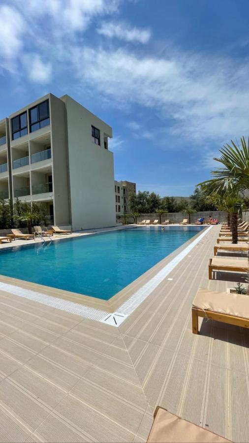 Hotel Qeparo Exterior photo